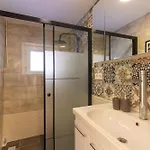 Διαμέρισμα Calm & Charming 1br With Shared Lush Garden Access