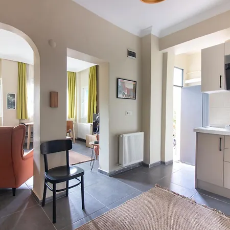 Calm & Charming 1br With Shared Lush Garden Access Apartamento *