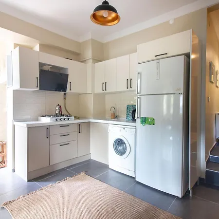 Calm & Charming 1br With Shared Lush Garden Access Appartamento *