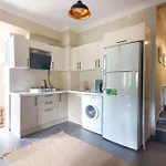Calm & Charming 1br With Shared Lush Garden Access Apartment *