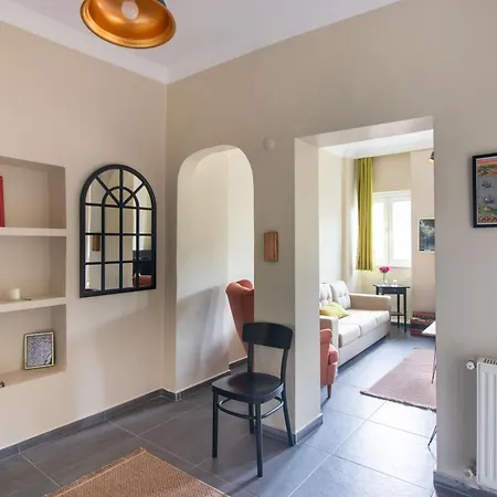 Calm & Charming 1br With Shared Lush Garden Access 公寓 *