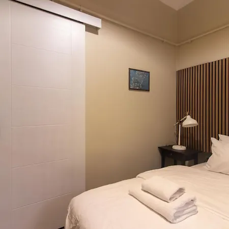 Calm & Charming 1br With Shared Lush Garden Access 伊斯坦布尔